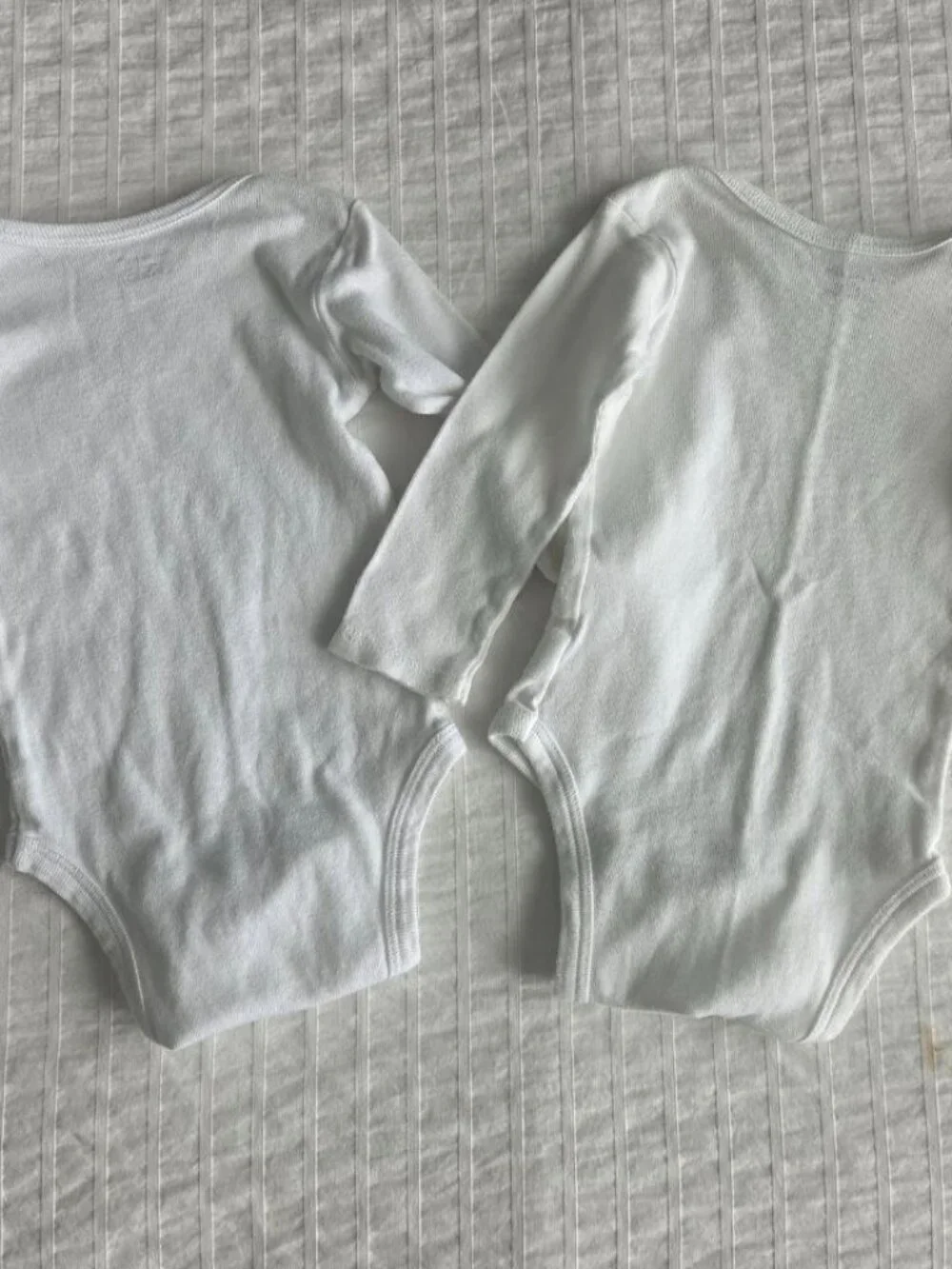 Gerber Baby White Long Sleeve Onesies Bodysuits 2-Pack 12 Months 100% Cotton